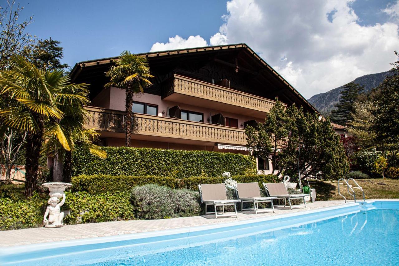 Hotel Schoenbrunn Merano Exterior photo