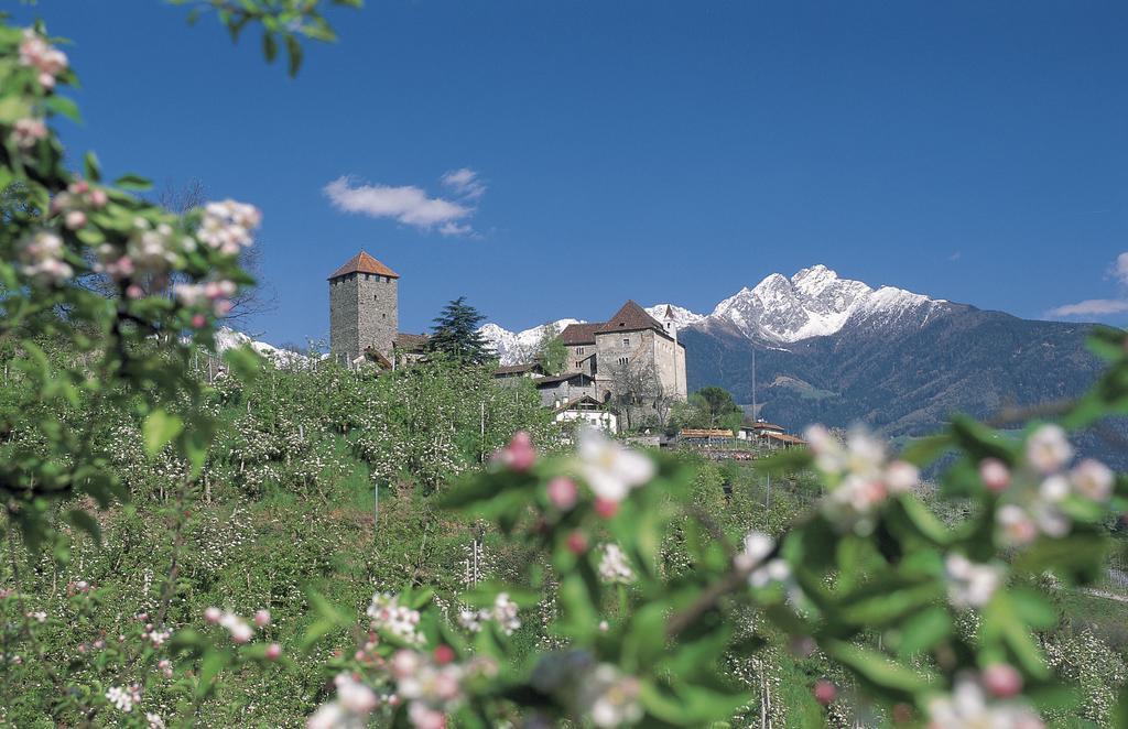 Hotel Schoenbrunn Merano Exterior photo