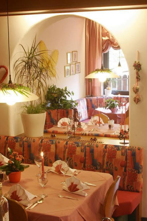 Hotel Schoenbrunn Merano Exterior photo